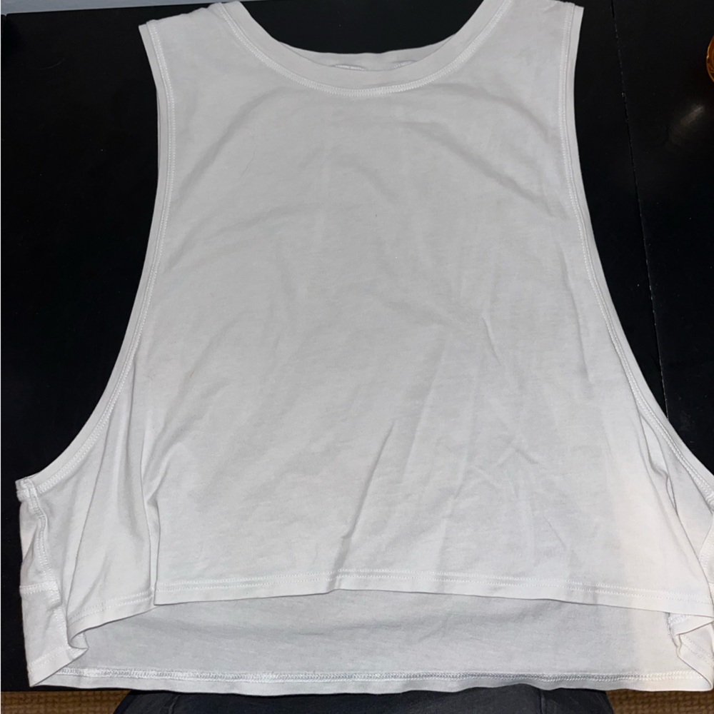 Lululemon cropped tank
